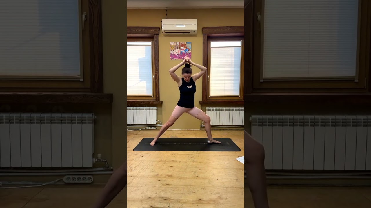 Сурья Намаскар в разных вариациях 