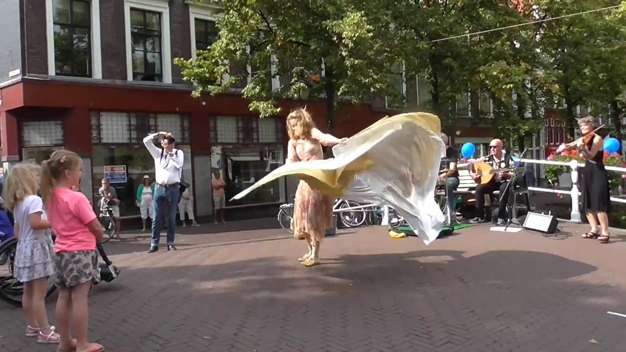 Maert playing in Delft at the 'Bruggenparade'