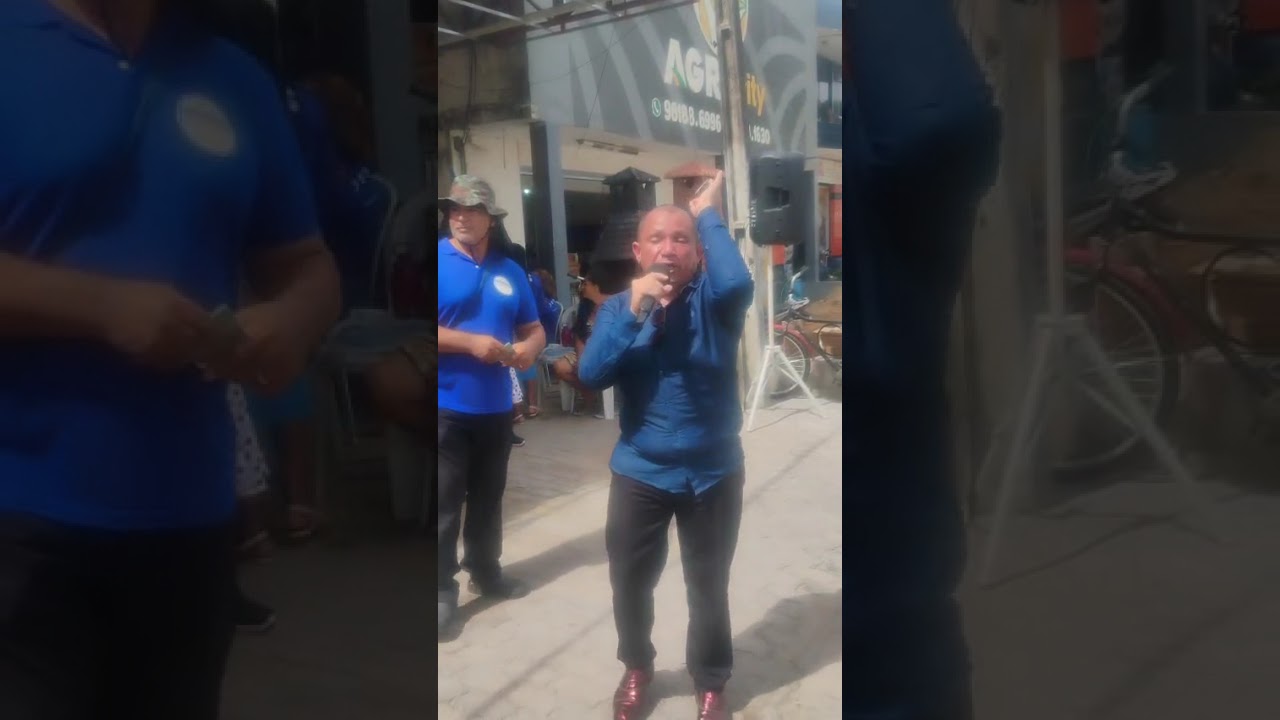 Pastor francivaldo pregando no evangelismo em Paraipaba Ceará