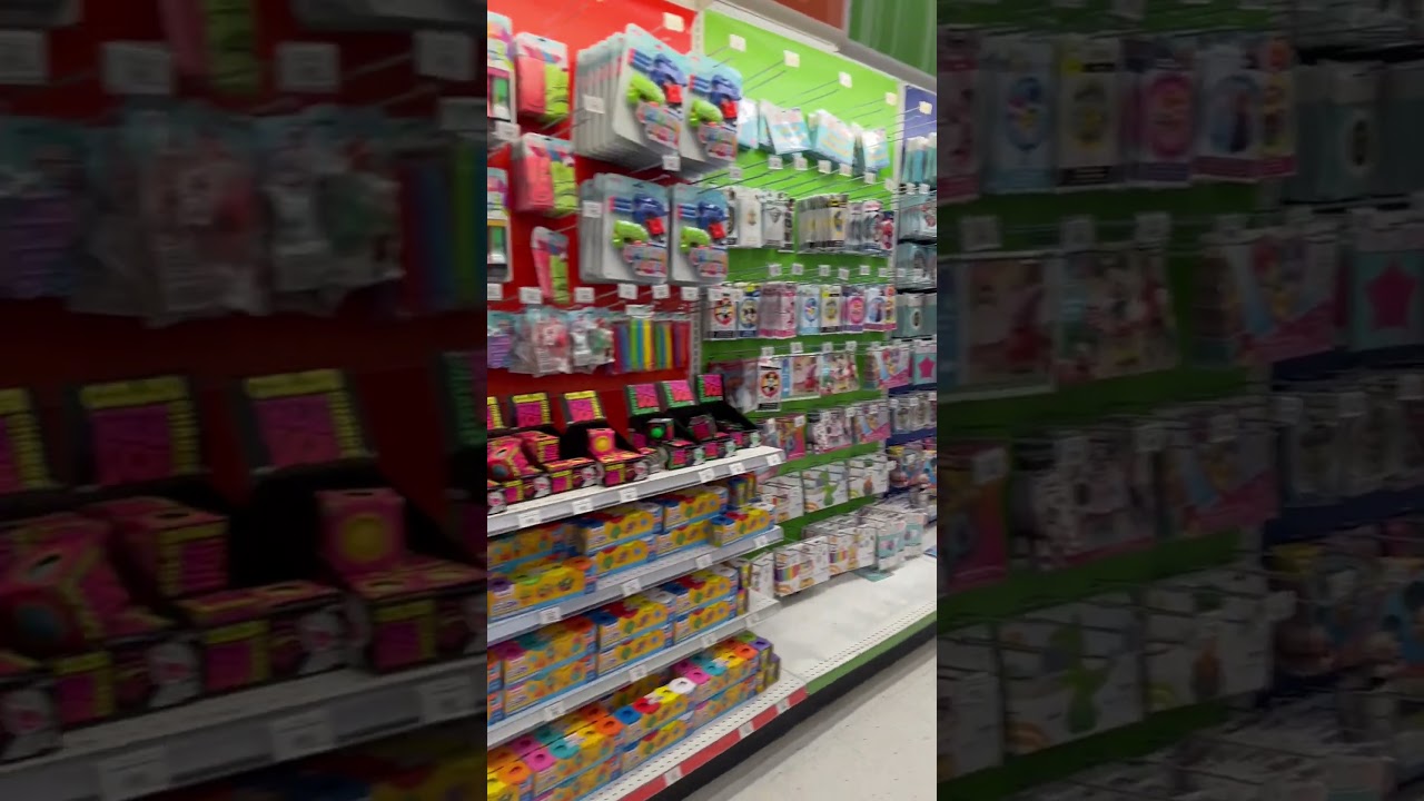 Toy shop in #canada #giftshopping #ramzanmubarak #viralvideo #toys #toysrus #mom&rsquo;slife