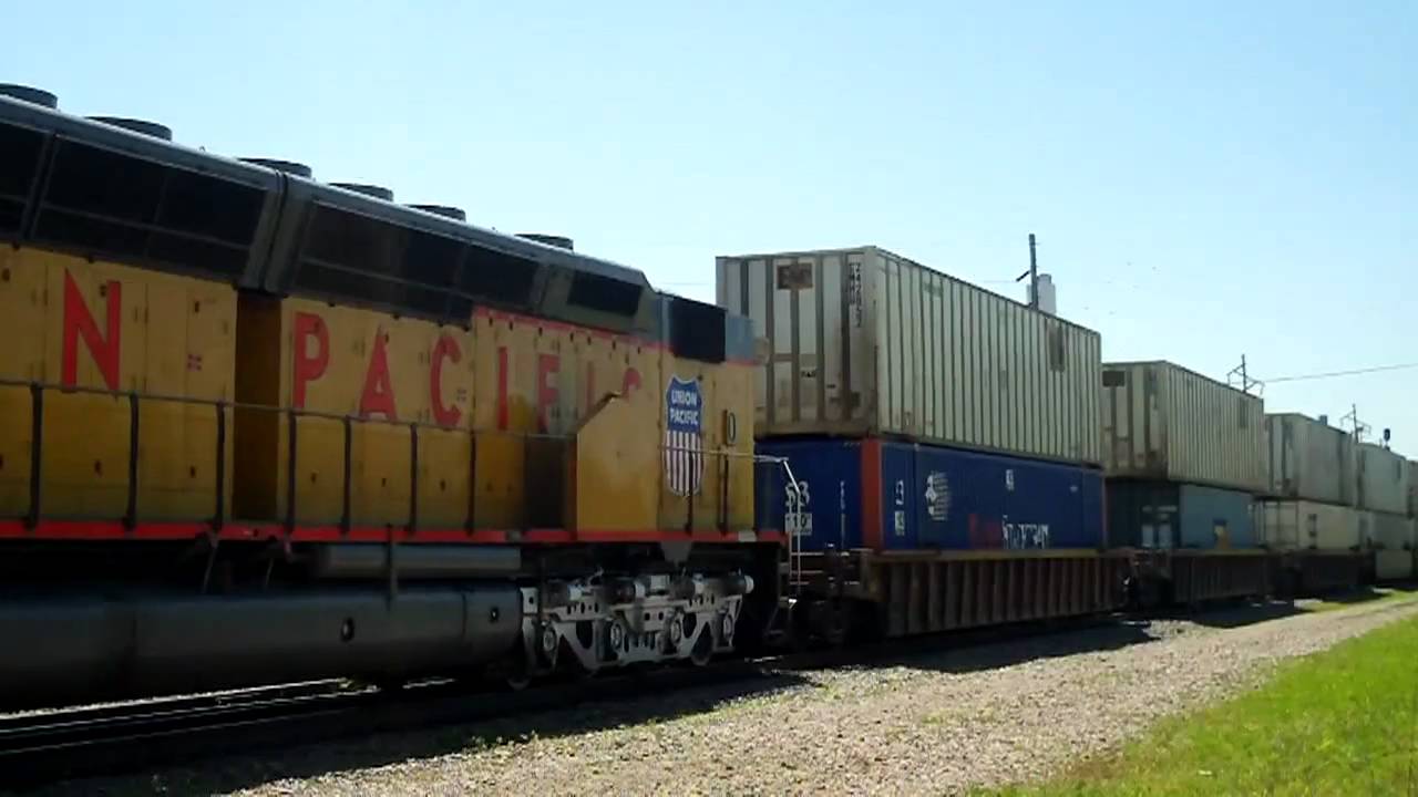 **1,000th Video**  UP's 6936 A Super Sized Locomotive!