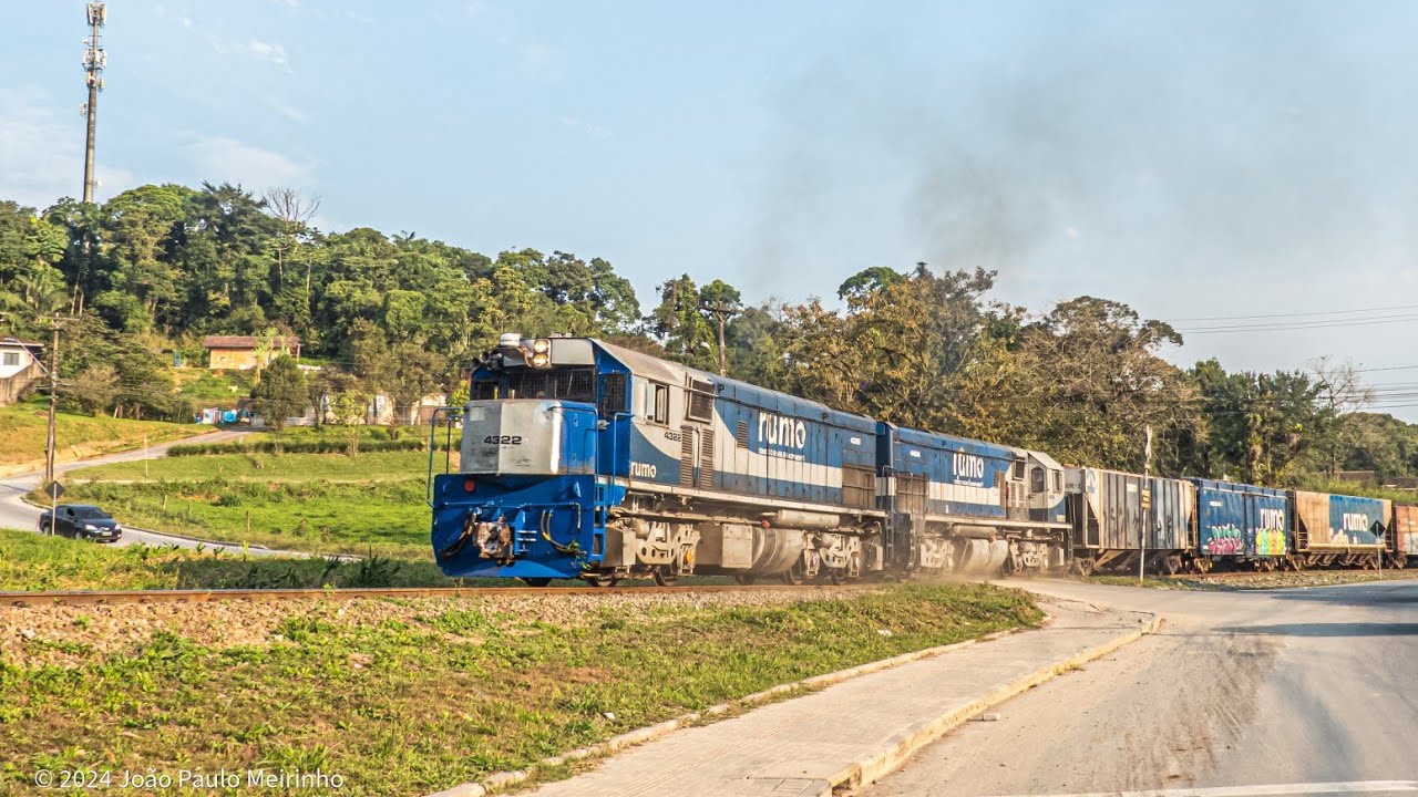 Locotrol com 144 Vagões Carregados no Km 44 - Joinville SC LJL - 27/07/2024