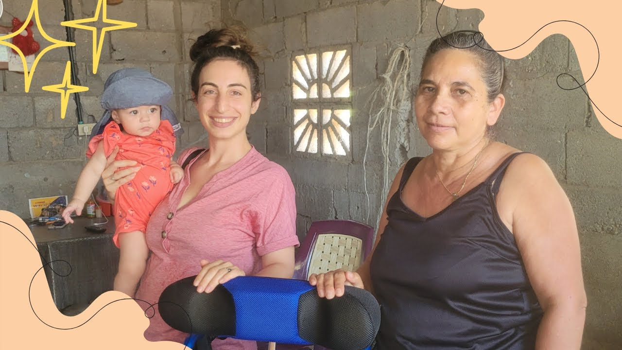 Surprising my Neighbors with Gifts! Meet my Panama community