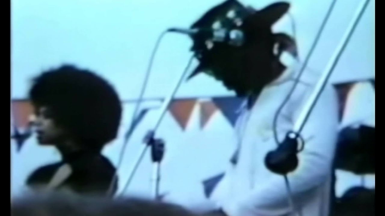 4. SUNSHINE OF YOUR LOVE (Live) - Rotary Connection feat MINNIE RIPERTON 1969