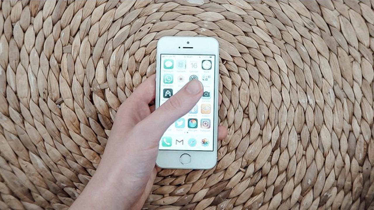 What's on my Minimalist iPhone | 1 Page of Essential Apps Only | Digital Declutter