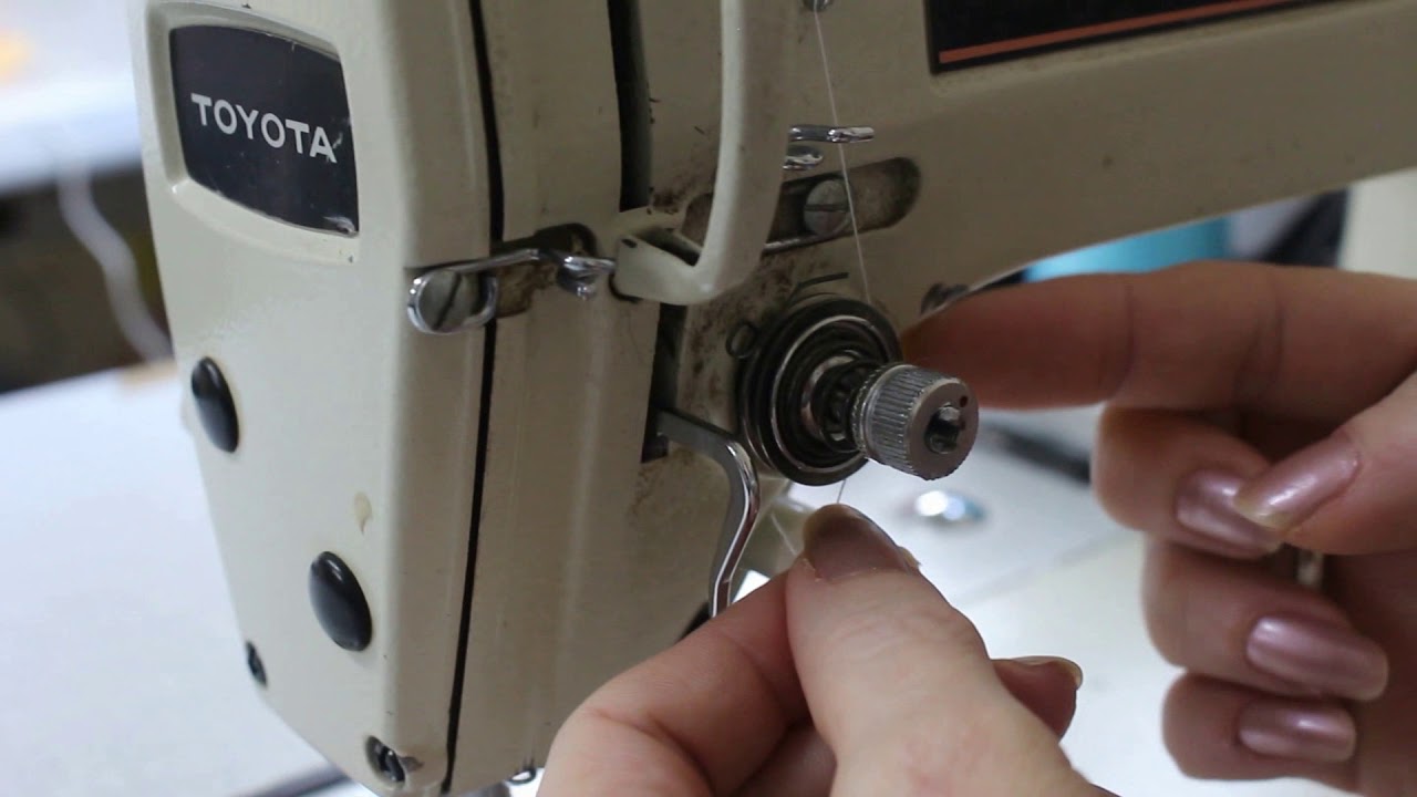 How to thread an industrial sewing machine Toyota