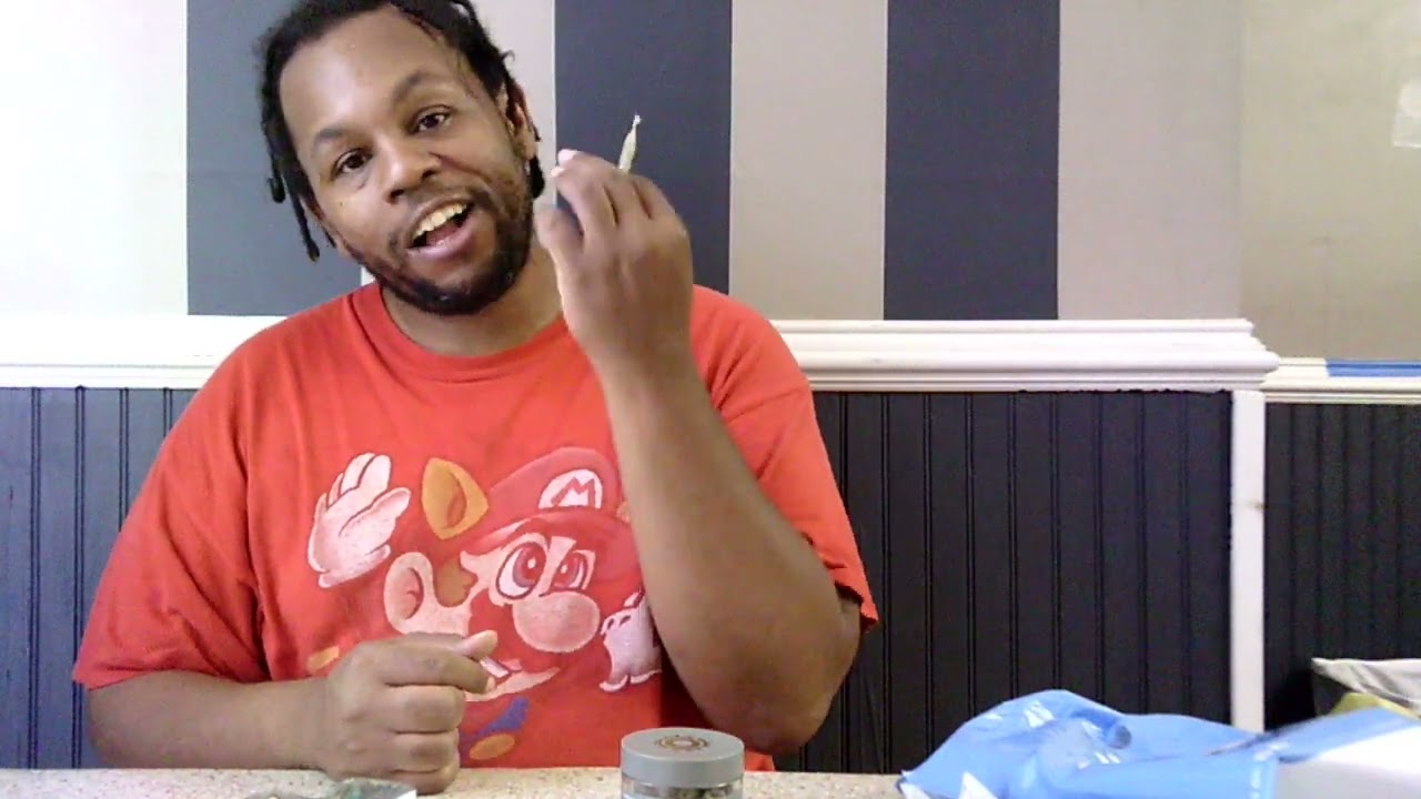 Stoner Maine Tries M A C  1 By Ozone