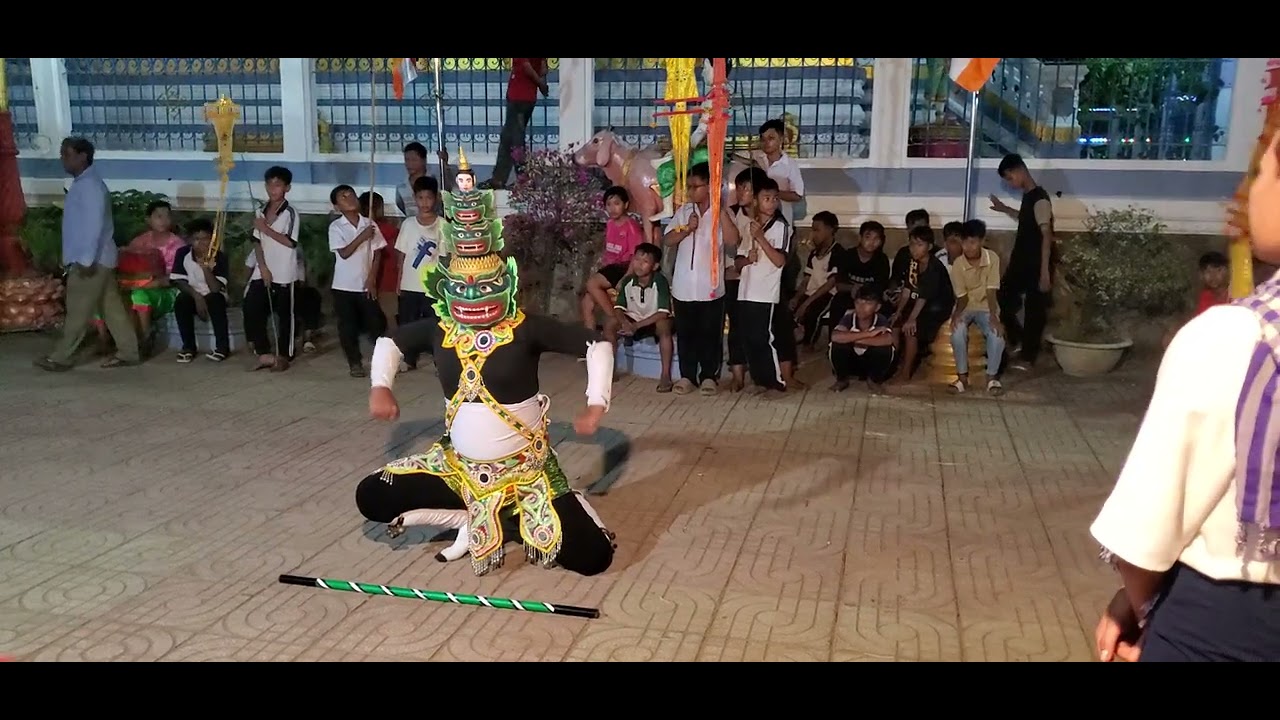 រាំកំសាន្តពេលបញ្ចប់ការងារ