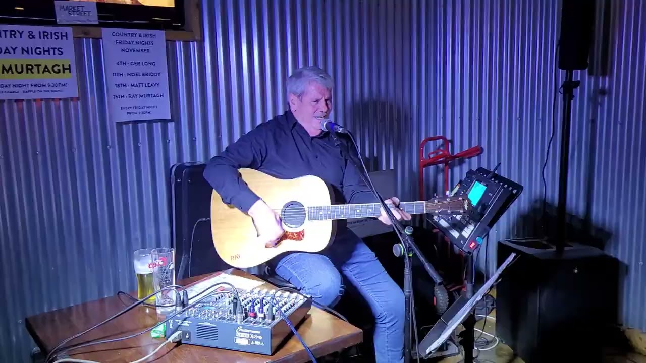 Ray Murtagh singing Galway Girl in Boylan's Bar Ardee - 25th November 2022