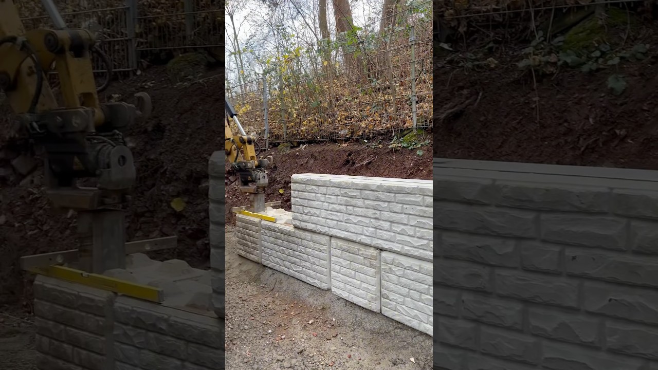 Betonblocksteine mit Steinmuster setzen #betonstein #betonmauer #tiefbau #minibagger