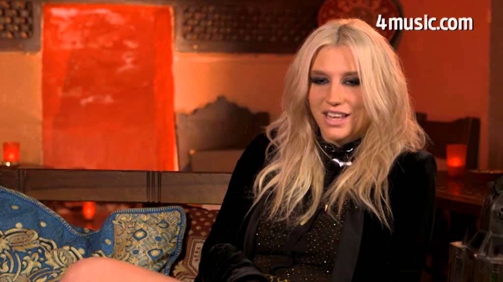 Ke$ha: 'I dress like a jackass'