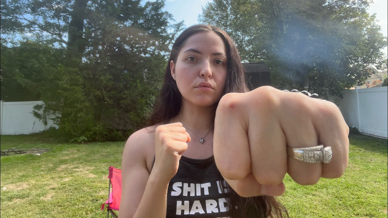 ASMR Punching Outside – Quick & Relaxing
