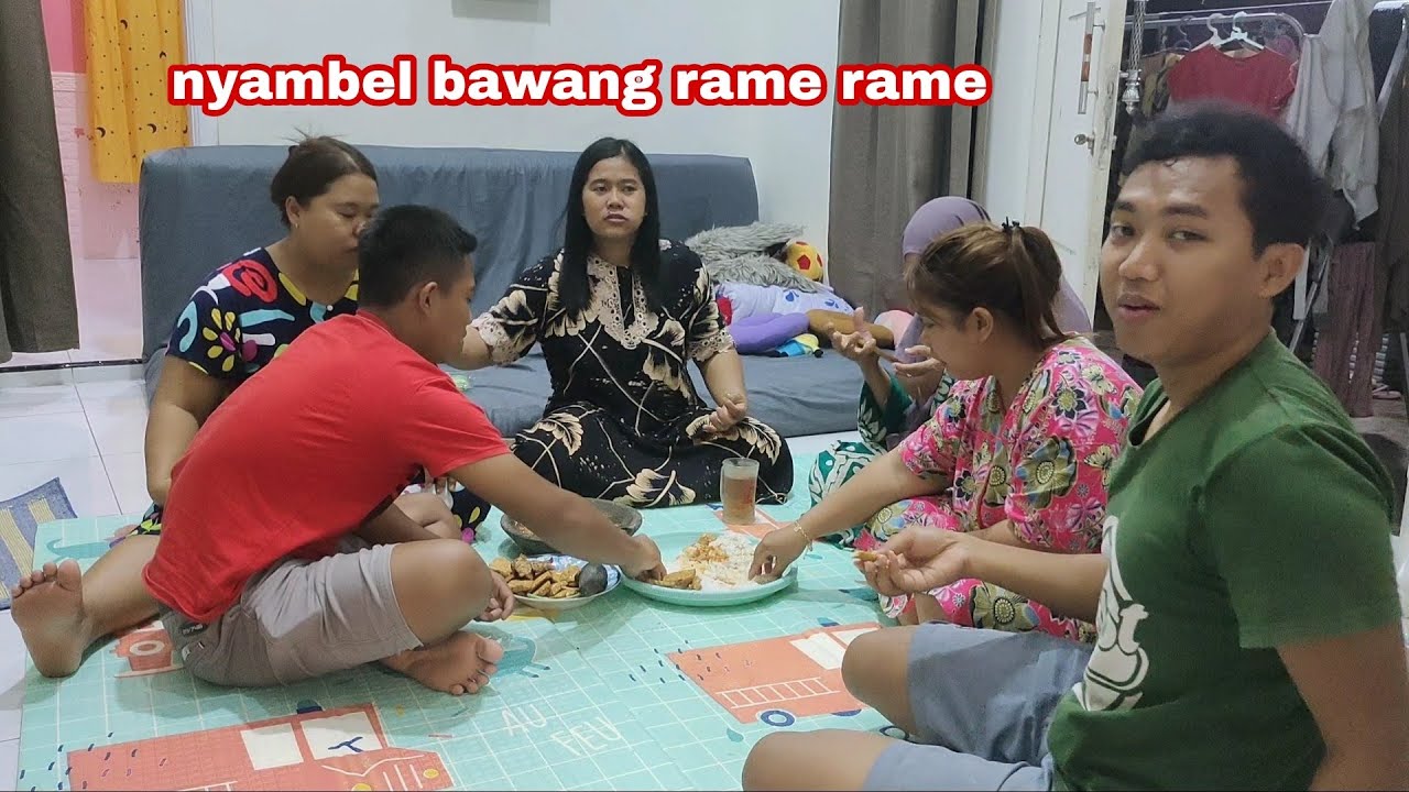 maem sambel bawang rame rame dirumah bajidot Salembrot