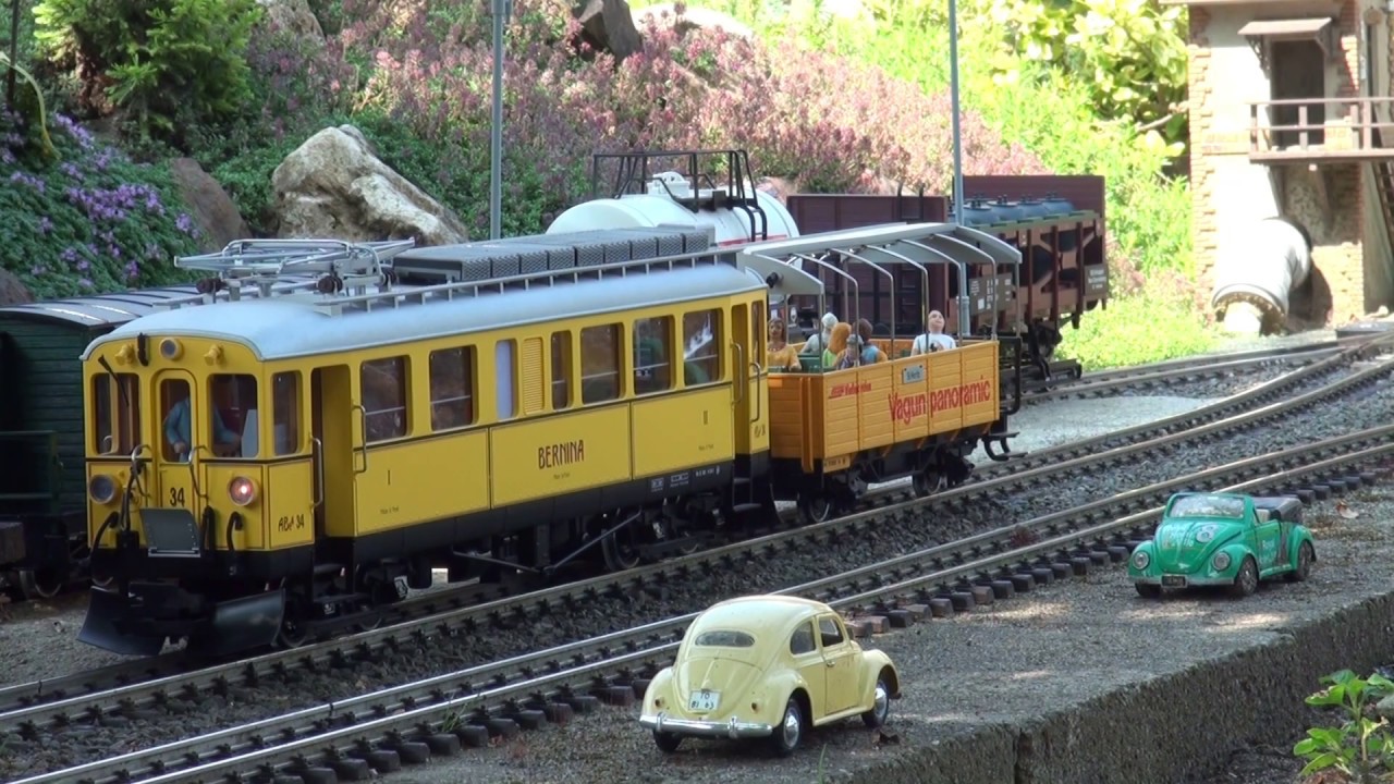 Weitläufige Gartenbahn - Durch Berg und Tal dem Ziel entgegen