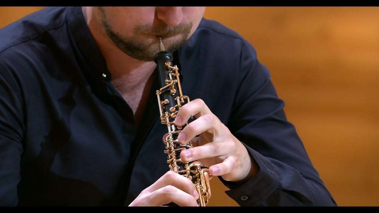 Dutilleux: Sonata for oboe and piano | Juri Vallentin