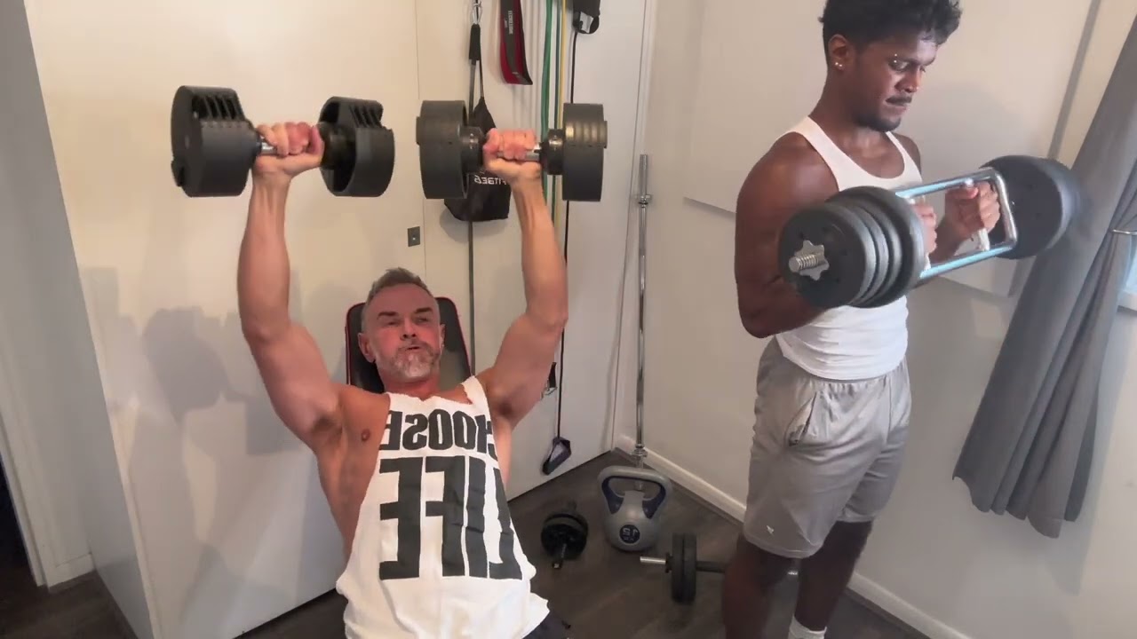 Поощрение за тренировки с помощью небольшого вознаграждения.