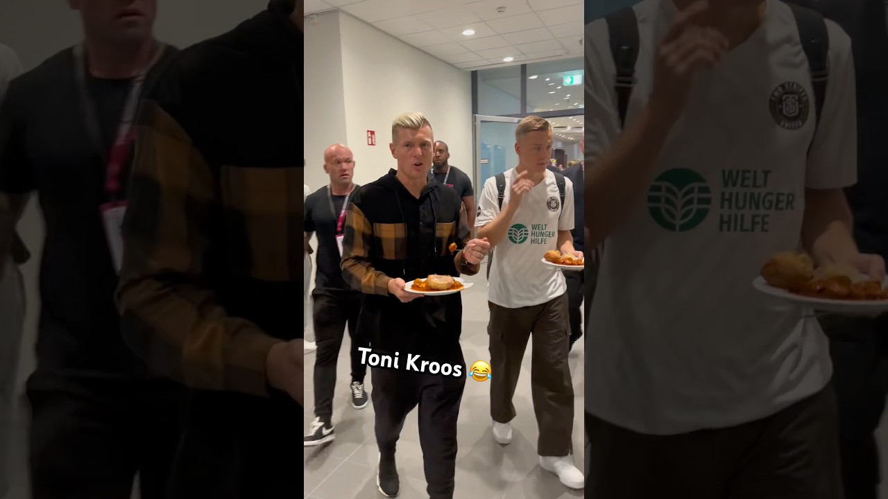 Toni Kroos bei der Icon League 😂 #football #tonikroos #reaction #funny #realmadrid #legend #kroos