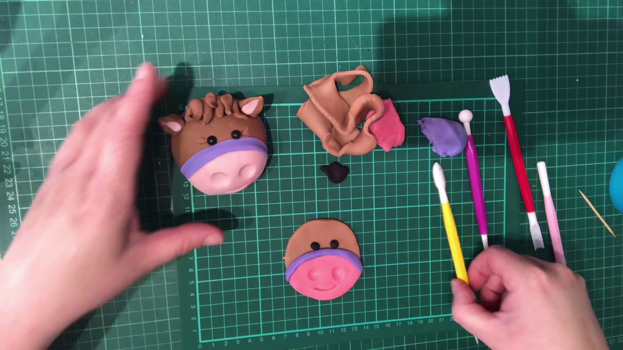 How to make a fondant Horse cupcake cake topper. Great for kids parties.
