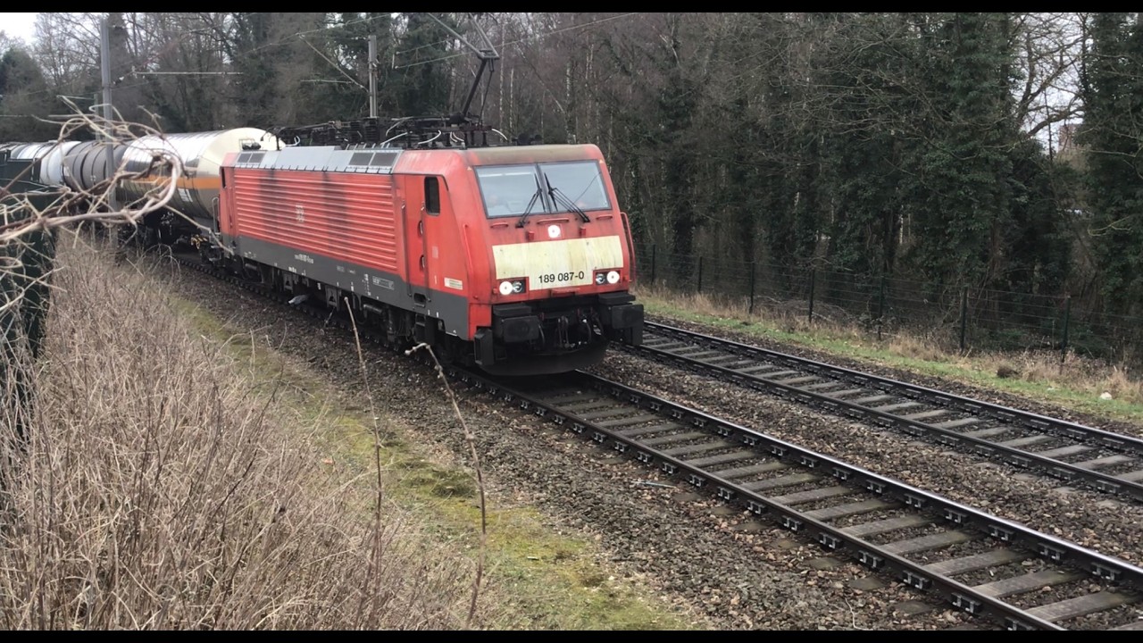 DB Cargo / Mixed Freight Train ! At Venlo 🇳🇱 Feb 21-2026 ! Train running after stop 🛑 for red signal