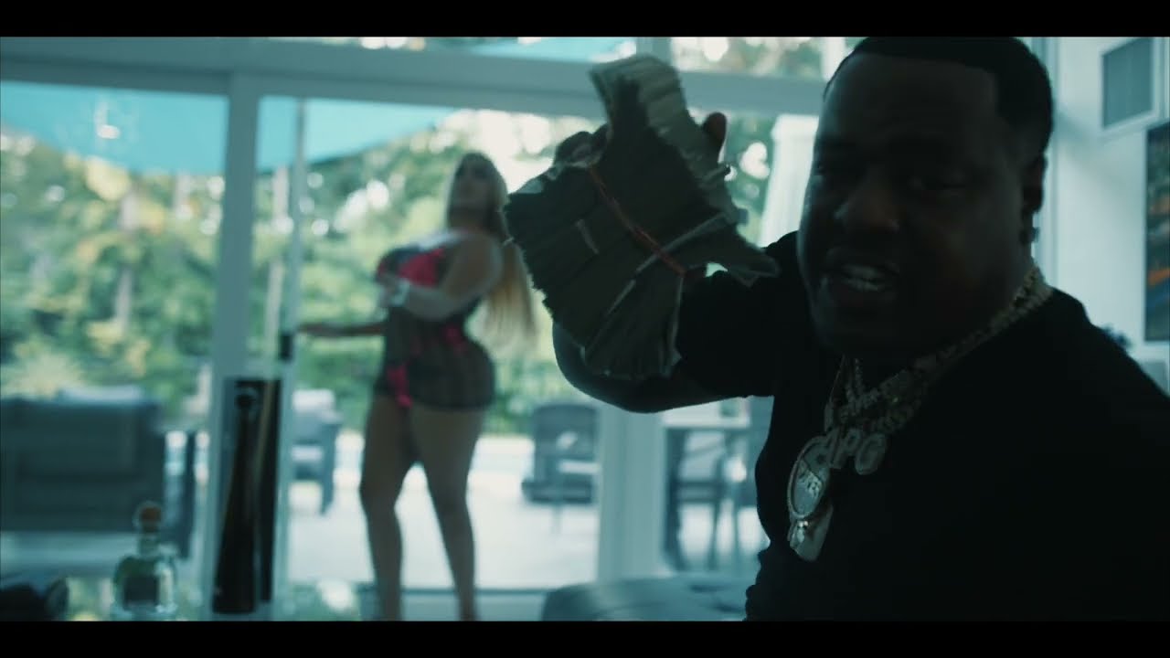 Super Nard - Waffle House Ft. Finesse2Tymes (Official Video)
