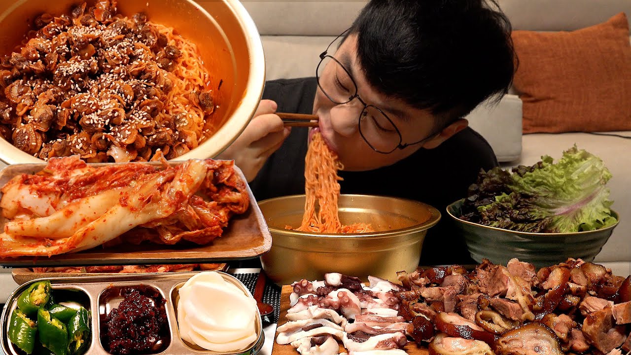 ASMR Mukbang 먹방창배 문어족발 꼬막비빔면 조합 정말 군침 한식 맛집 대박 레전드 먹방 jokbal Spicy Noodles Legend kfood eatingshow r