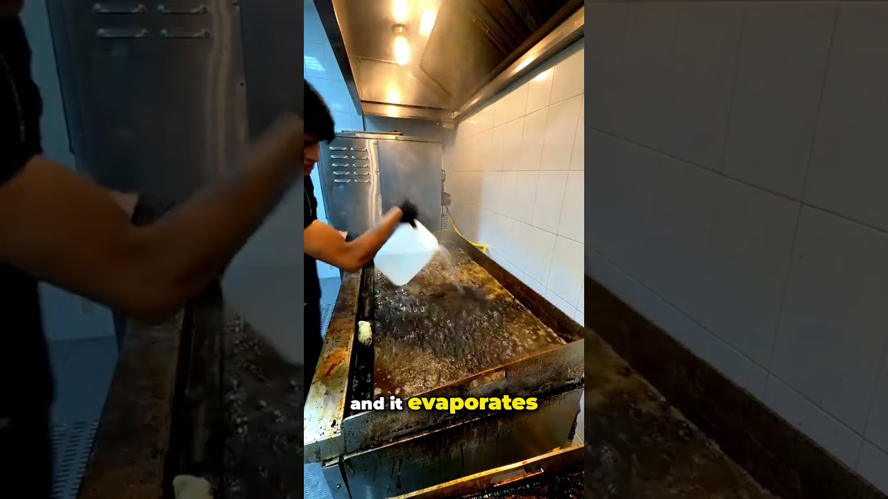 Satisfying Grill Cleaning 🧼 (📷:@jesussaldana75)