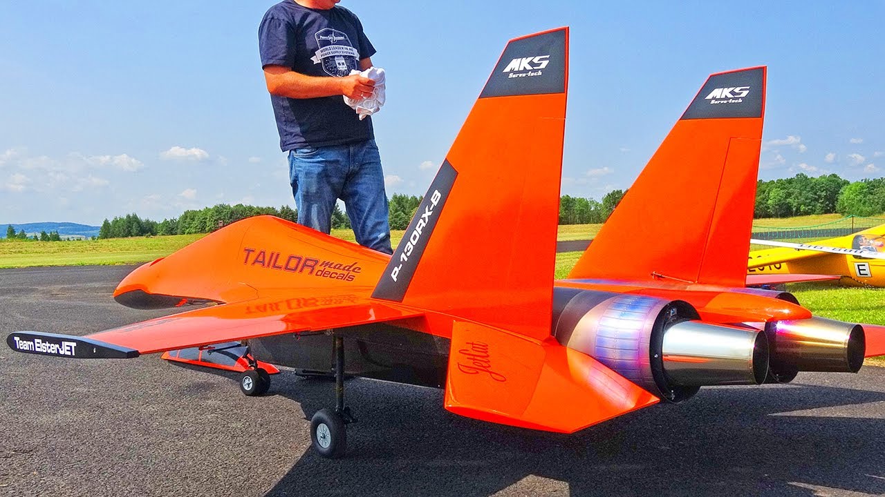 CRAZY MANEUVERS WITH THRUST VECTOR!! HUGE SUCHOI SU-30 RC TURBINE JET MODEL FLIGHT DEMONSTRATION