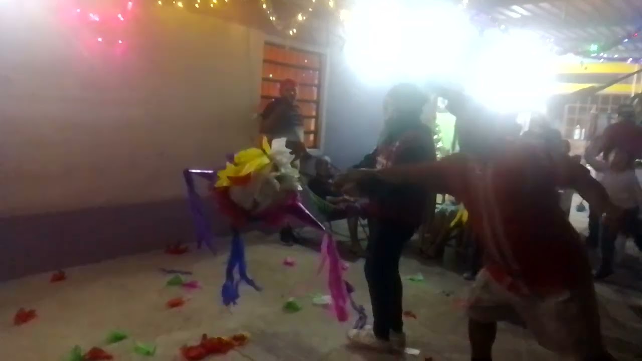 VID 20241224 230011PIÑATAS 2024