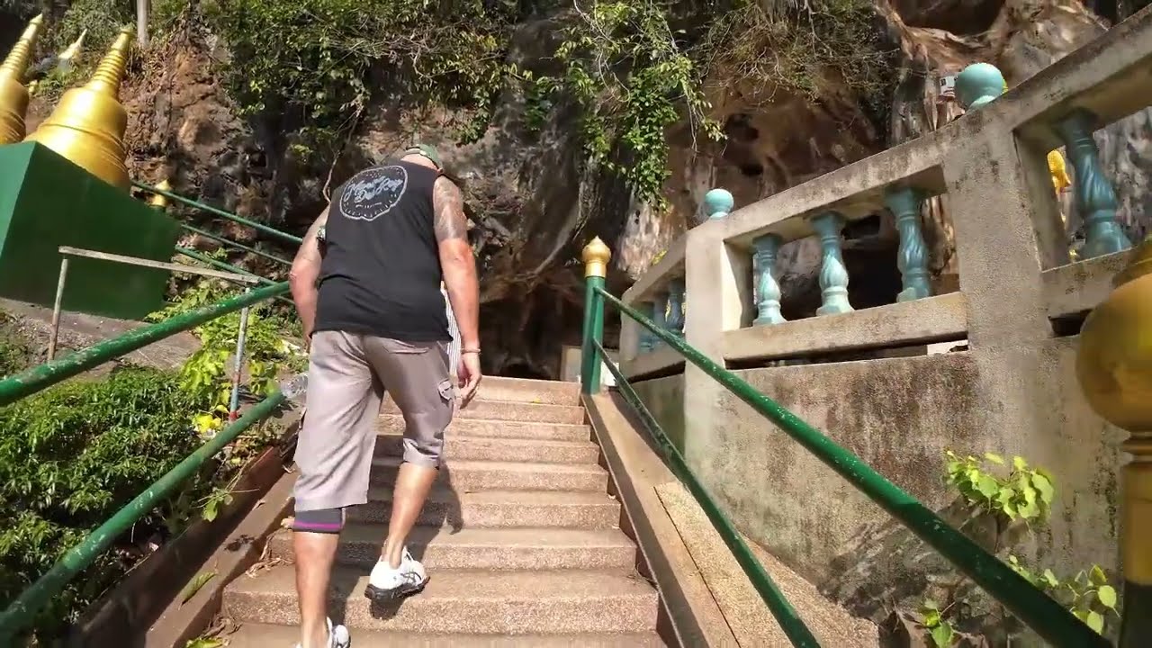 The climb to the top of Tiger Cave Temple