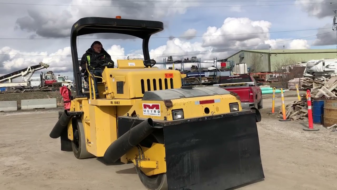 LOT 160 - SAKAI (2010) GW750-2 PNEUMATIC TIRE VIBRATORY ROLLER COMPACTOR
