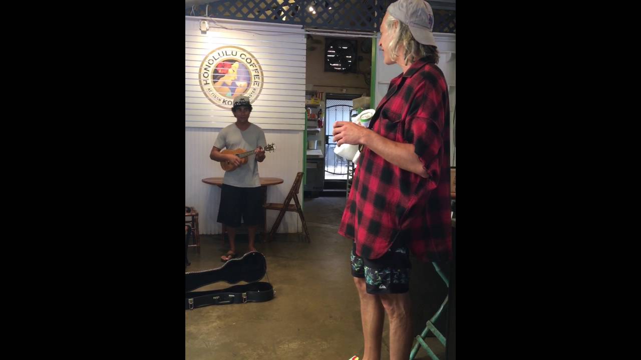 Matisyahu joins coffee shop performer on 