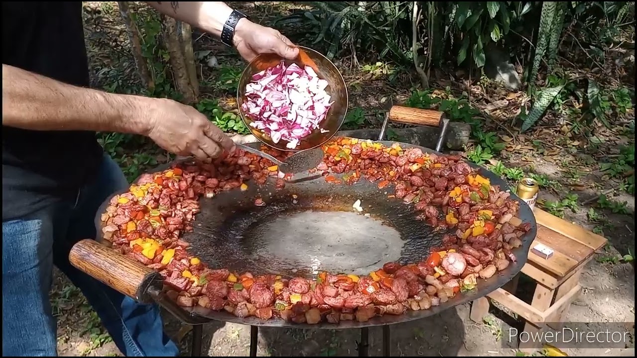 arroz carreteiro no disco de arado 