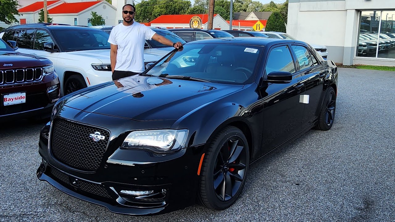 Принимаю к отправке свой Chrysler 300C 6.4L v8 2023 года выпуска 1 из 2000 (АВТОМОБИЛЬ МЕЧТЫ)!