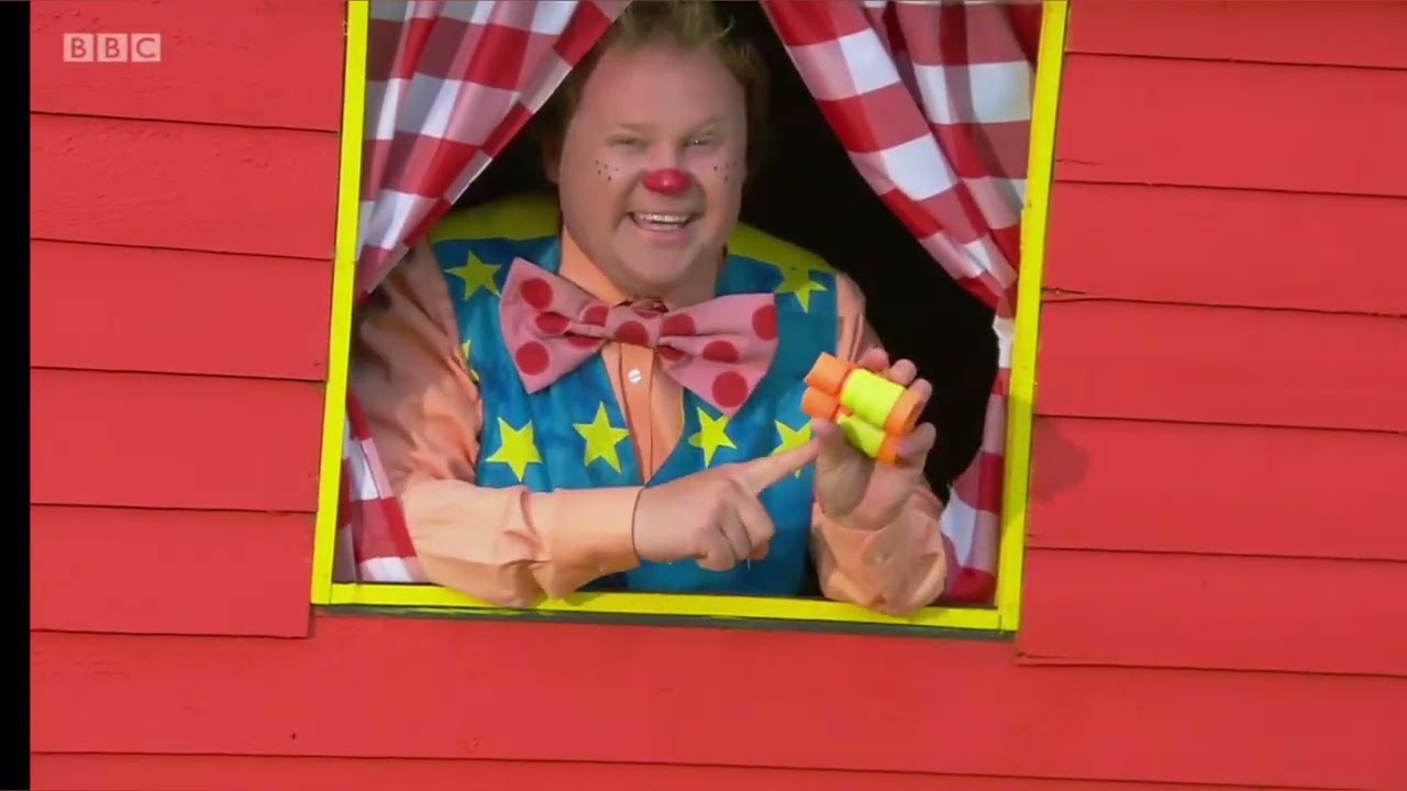 Lord Tumble The bird - Mr Tumble (Series 3, Episode 5)