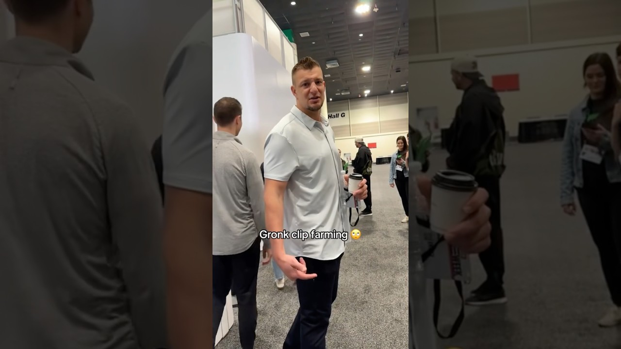 Gronk almost 6&rsquo;7&rdquo; ha ha ha #shorts #football #nfl #highlights #gronk #patriots #67 #superbowl