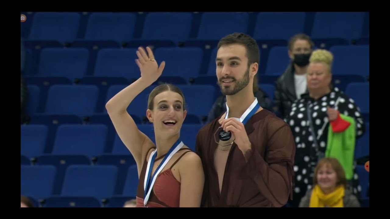 Ice Dance Medal Ceremony FT21
