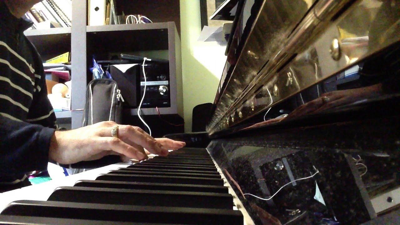 un autre monde (Daniel Balavoine) au piano