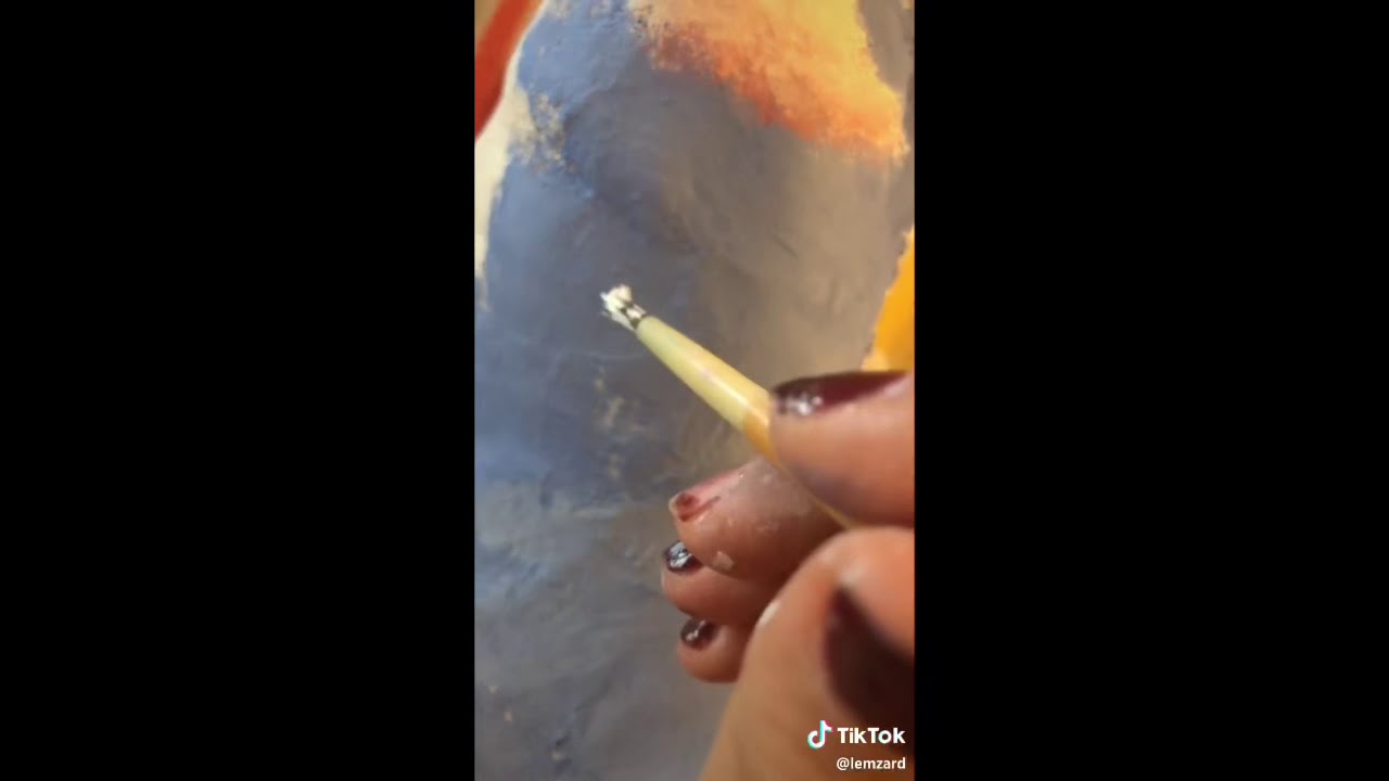 3 minutes of people painting on things