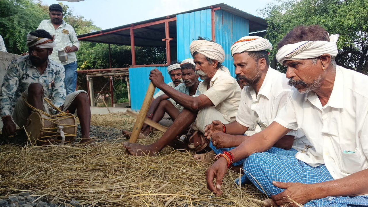 आदिवासी परंपरा ज्वारा वाड़ी में गायन। विसर्जन से पहले का गायन। गांव दोतड़। Tribal culture 