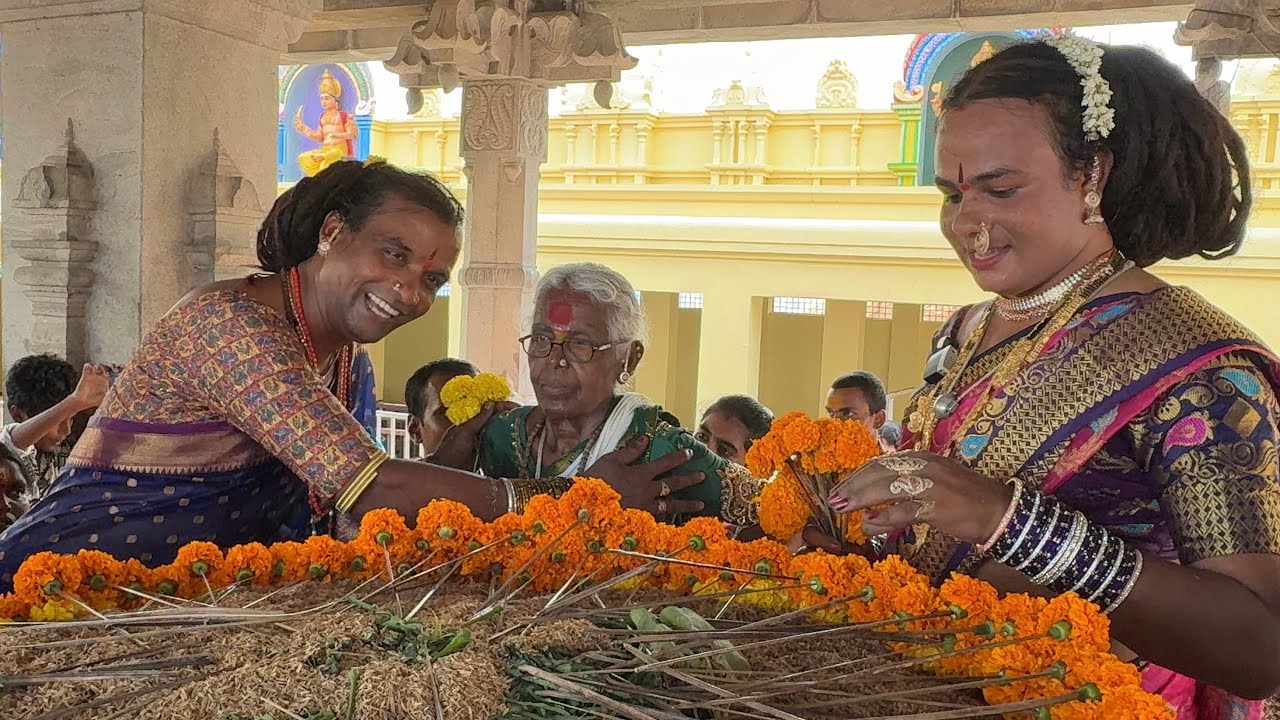 Gudur Venkatesh Swamy Bathukamma Patalu At Cheruvugattu Linga Swamy Bhathukamma Sambaralu 2025 