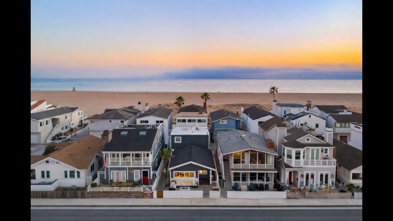 One House from the Sand | Contemporary Balboa Peninsula Cottage
