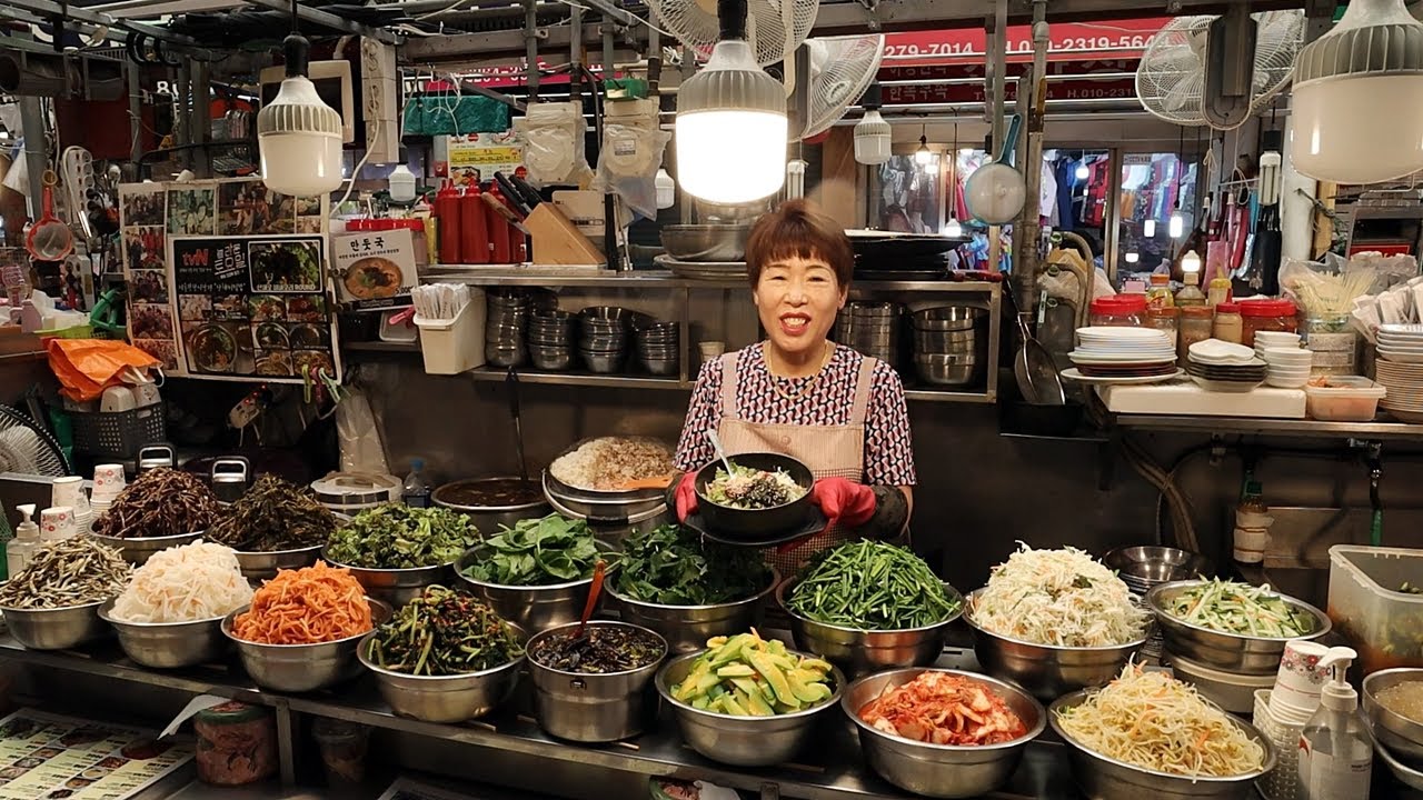 동대문 광장시장 먹거리 몰아보기 / 옛날통닭 생선구이 광장시장 비빔밥 라면 붕어빵 / korean street food