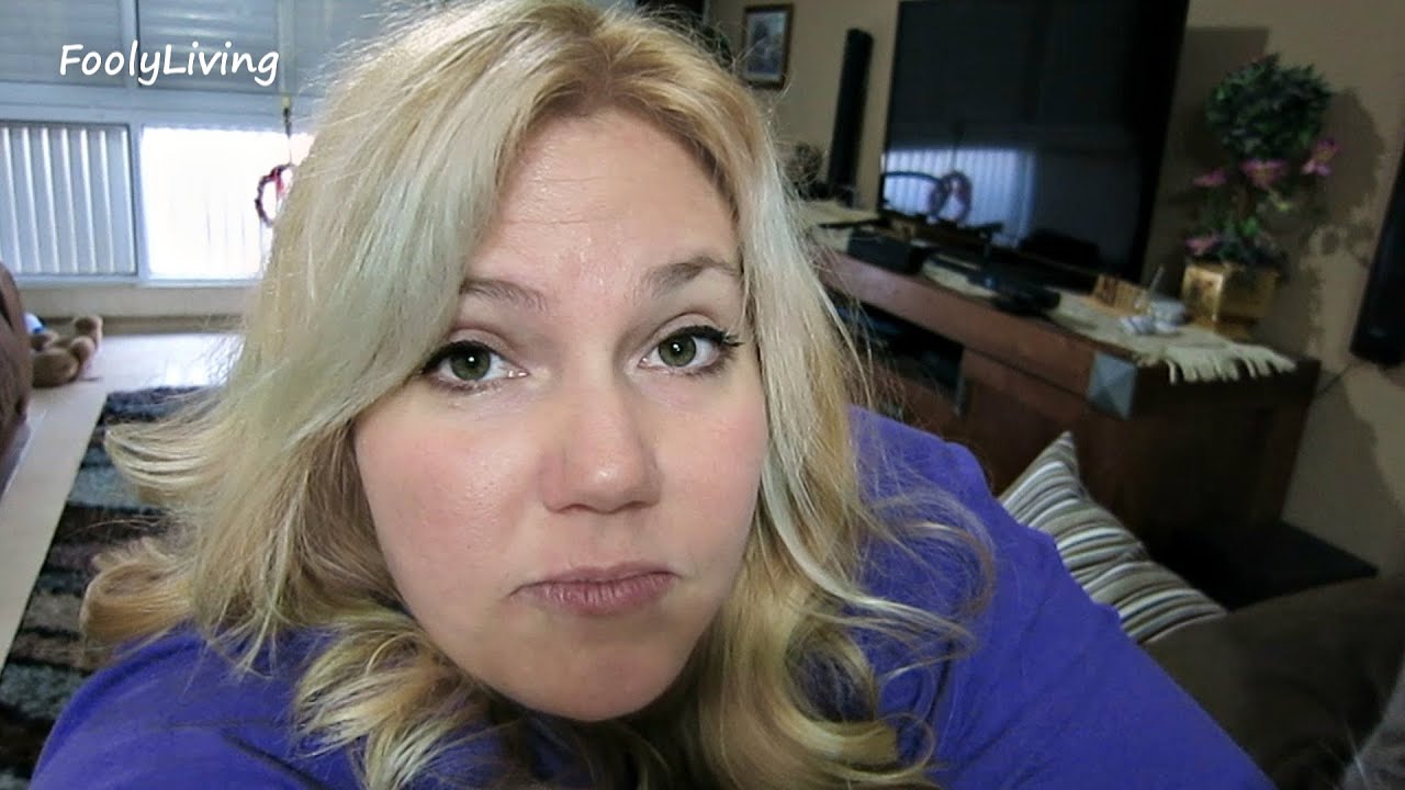COFFEE SHOP ANXIETY - December 20, 2013 - FoolyLiving Vlog