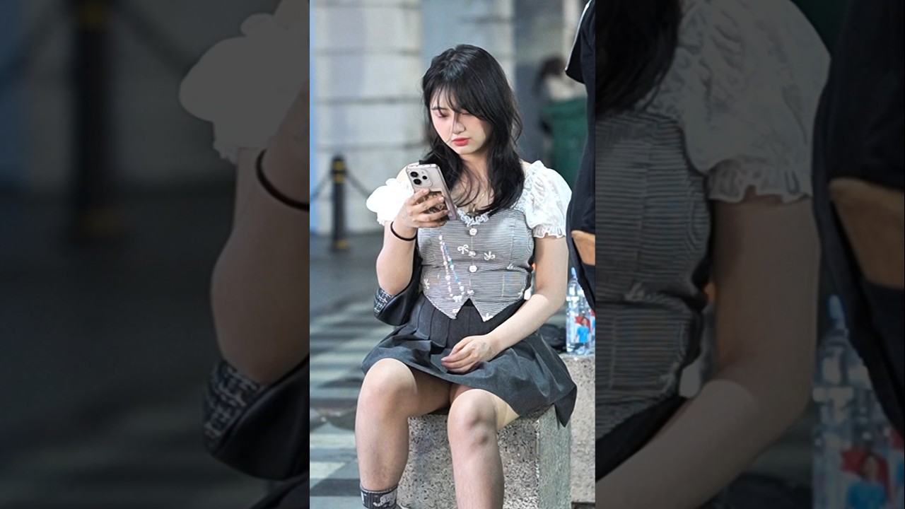 wallet prank to pretty girl #shorts