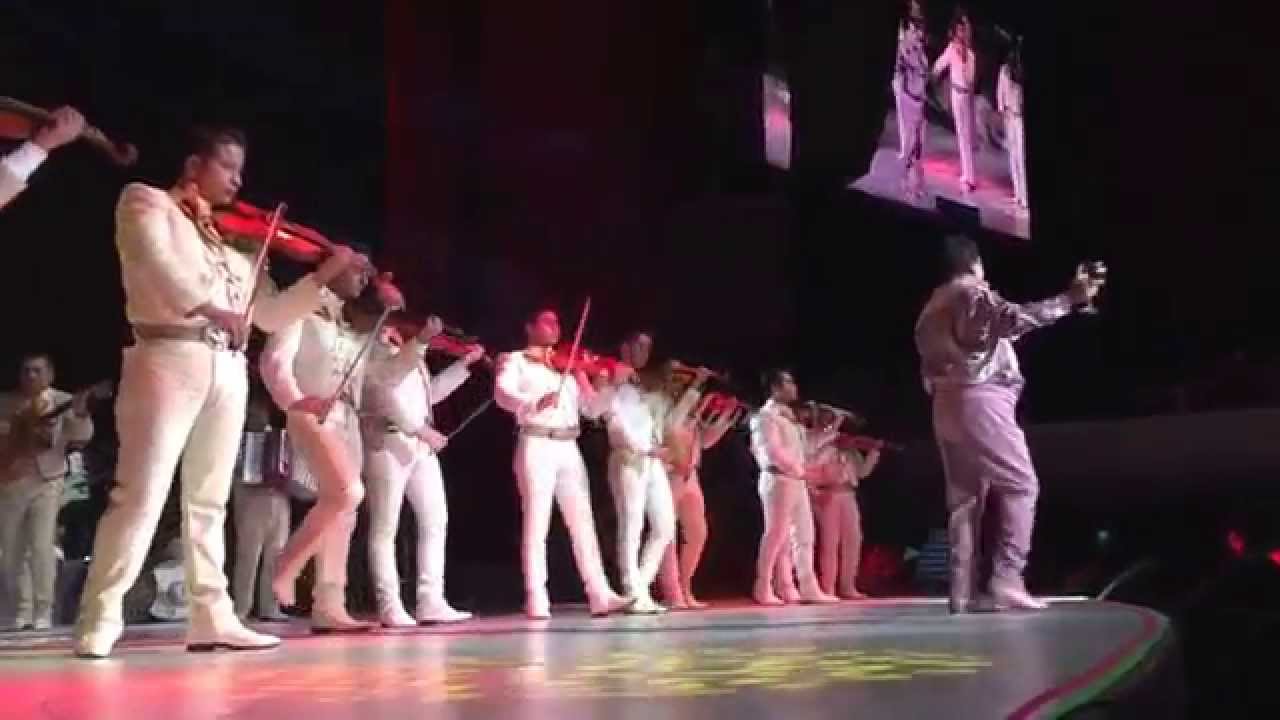 Juan Gabriel es el AAAAAMO!! 5:30 de concierto!! Auditorio Nacional