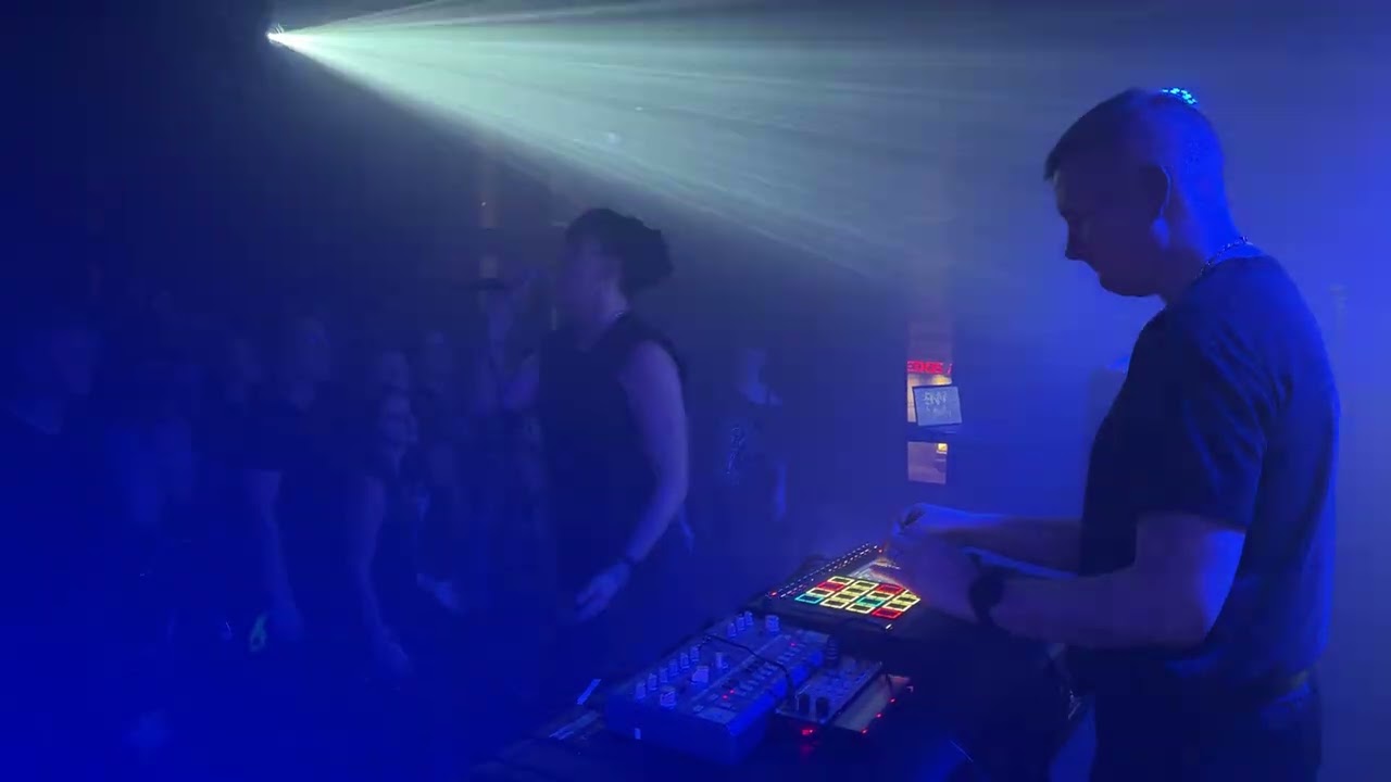 EMMON - INTO THE LIGHT (ABSOLUTE BODY CONTROL COVER) / 16.01.2026 PMD REDUX LEIPZIG 