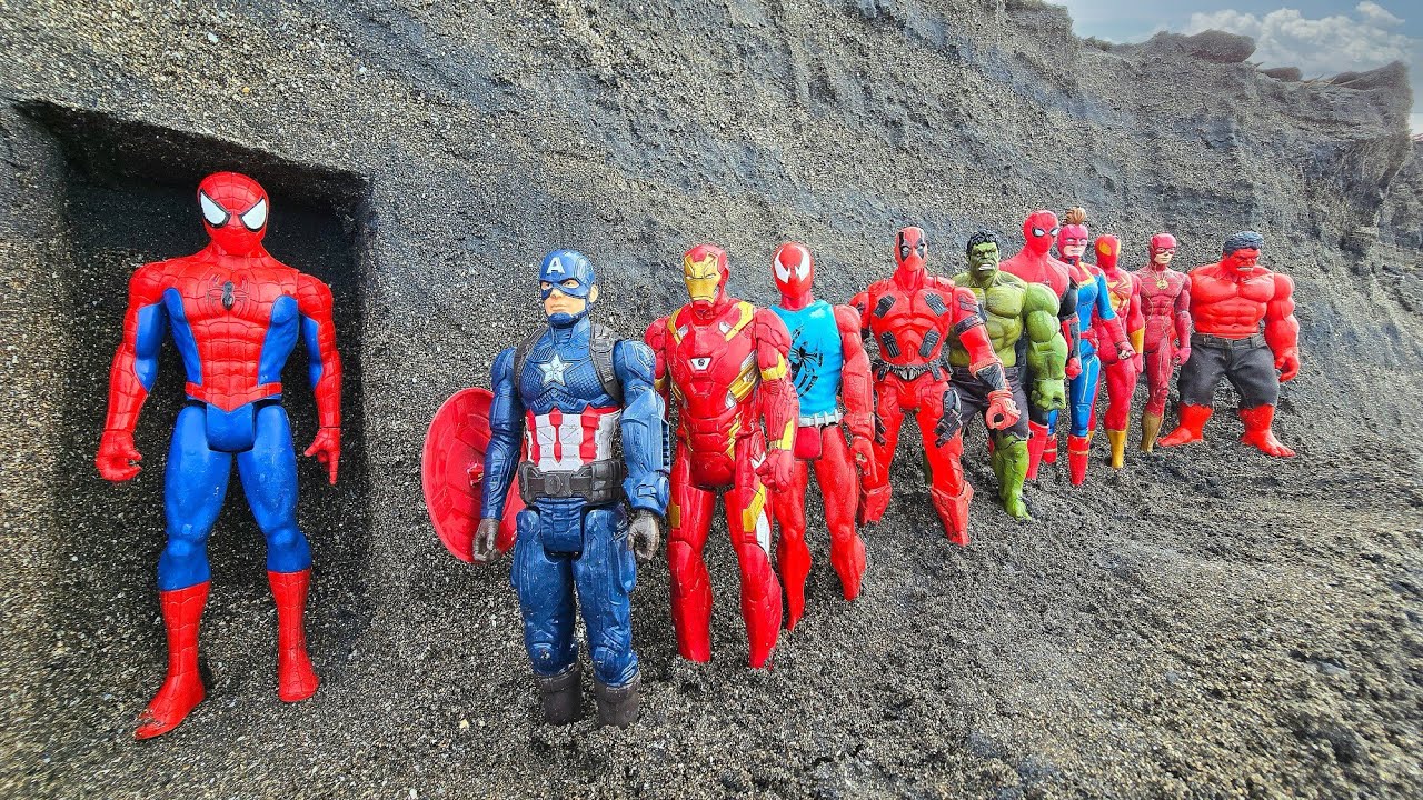 AVENGERS SUPERHERO STORY, TEAM HULK, MARVEL'S SPIDER-MAN 2, CAPTAIN AMERICA, IRON MAN, THANOS, VENOM