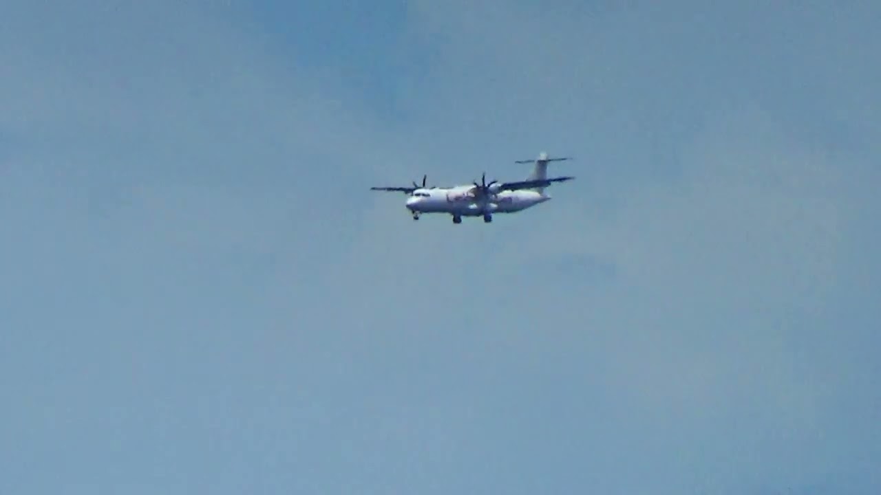 Caribbean Airlines ATR 72-600 Final Approach into Tobago #planespotting #caribbeanairlines