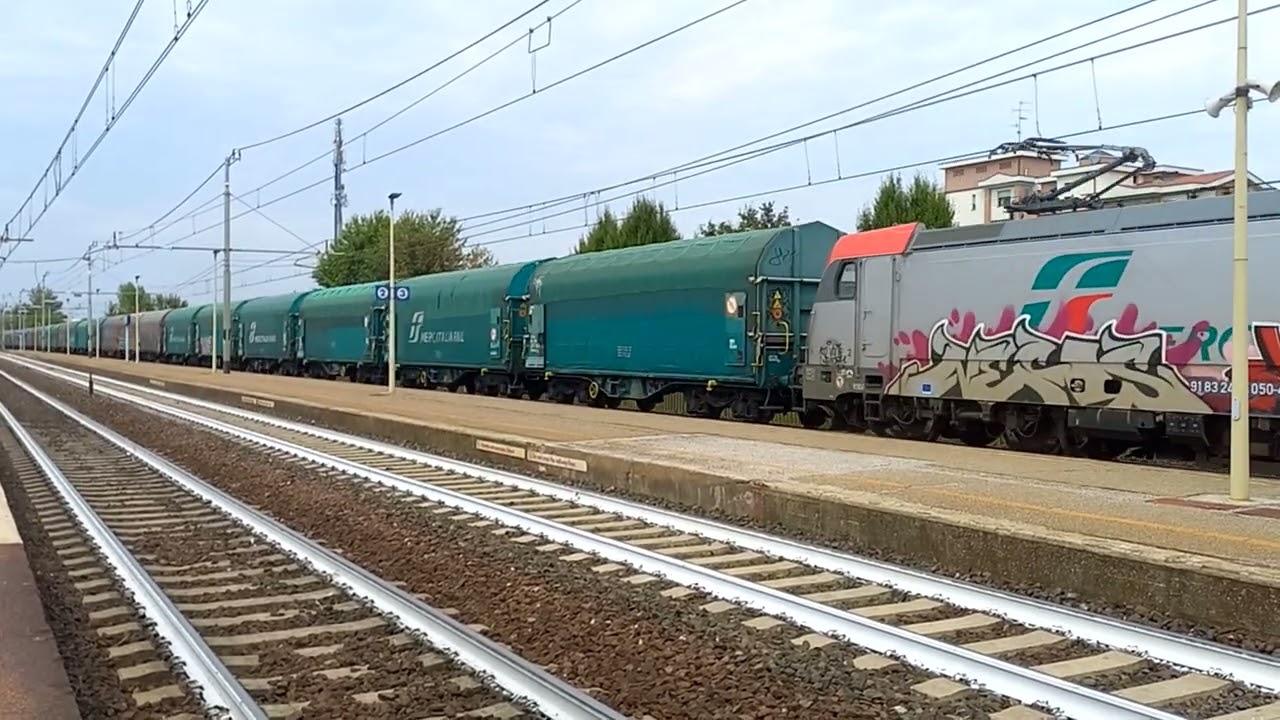 TRENO MERCI Mercitalia con e494 e carri coils a Rubiera il 19-07-25