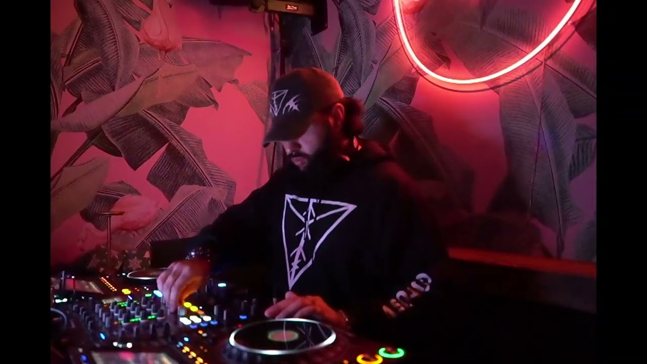CÛLTÛS VÎS at Tipsy Flamingo for Miami Music Mondays
